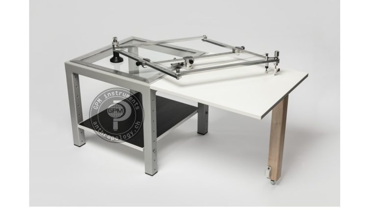 GPM 211 — Proyector cúbico de contornos (Dioptrograph)